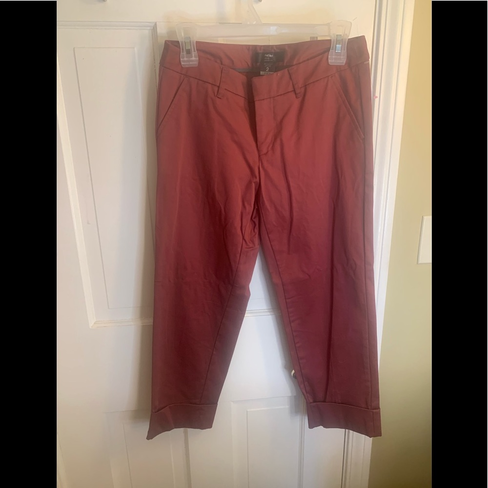 Cropped burgundy pants